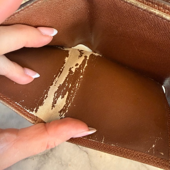 Louis Vuitton Elise Monogram Compact Wallet - Picture 9 of 11